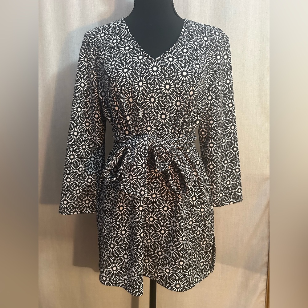 Liz Claiborne Black and White Floral Tunic